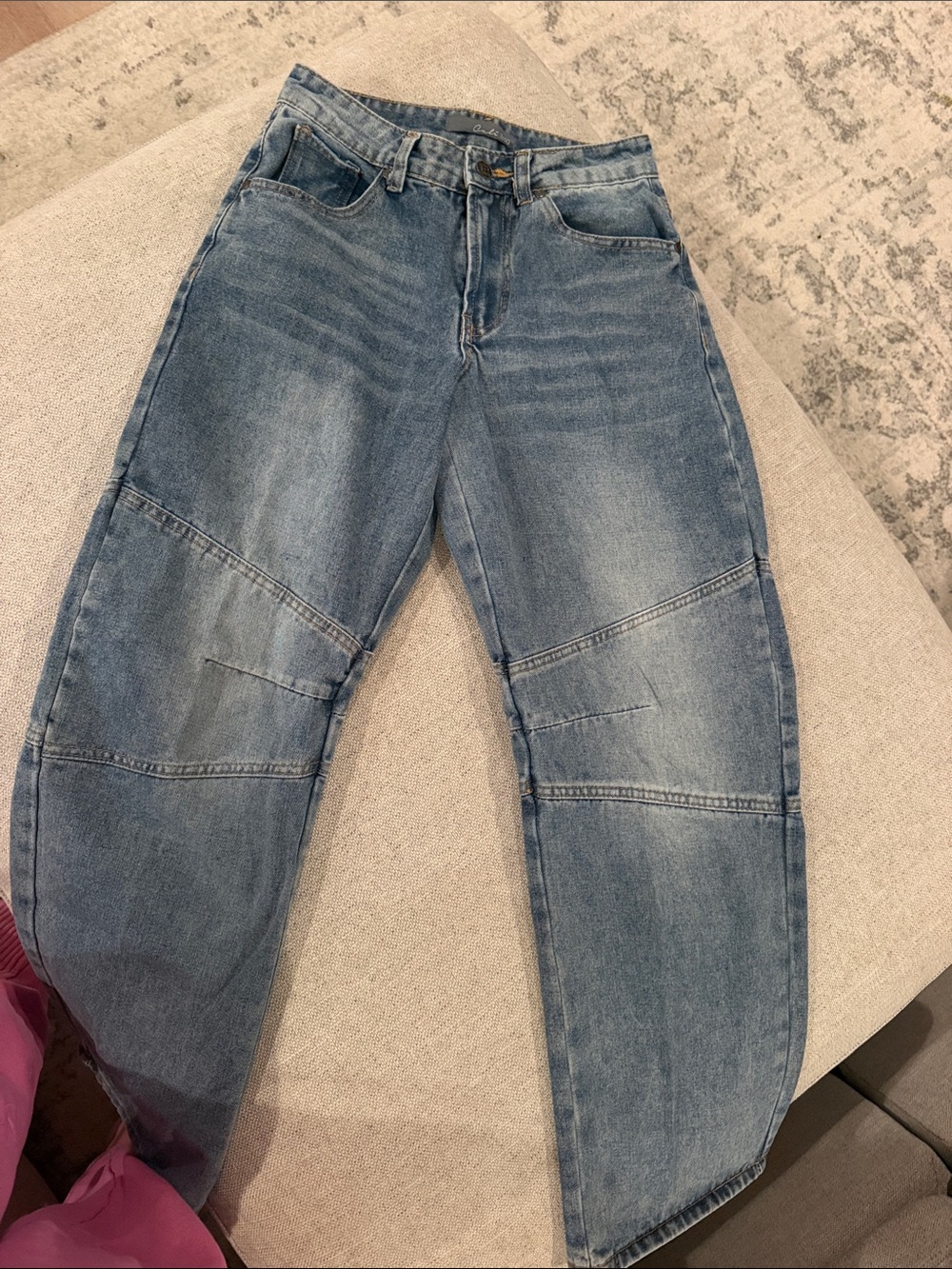 Cali1850 Barrel Women's Jeans in Washed Blue